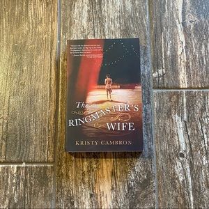 𝕥𝕙𝕖 𝕣𝕚𝕟𝕘𝕞𝕒𝕤𝕥𝕖𝕣'𝕤 𝕨𝕚𝕗𝕖.